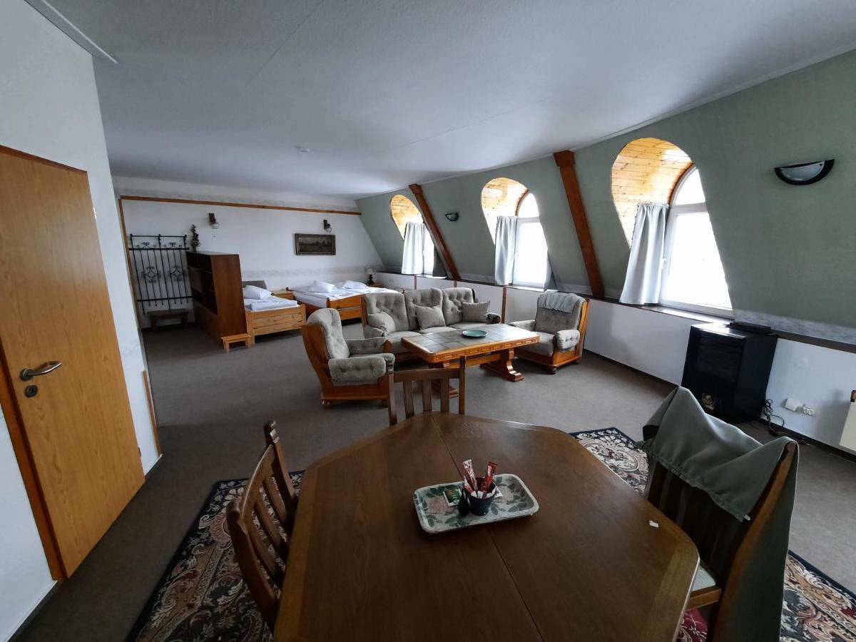Hotel Koruna Jeseník المظهر الخارجي الصورة