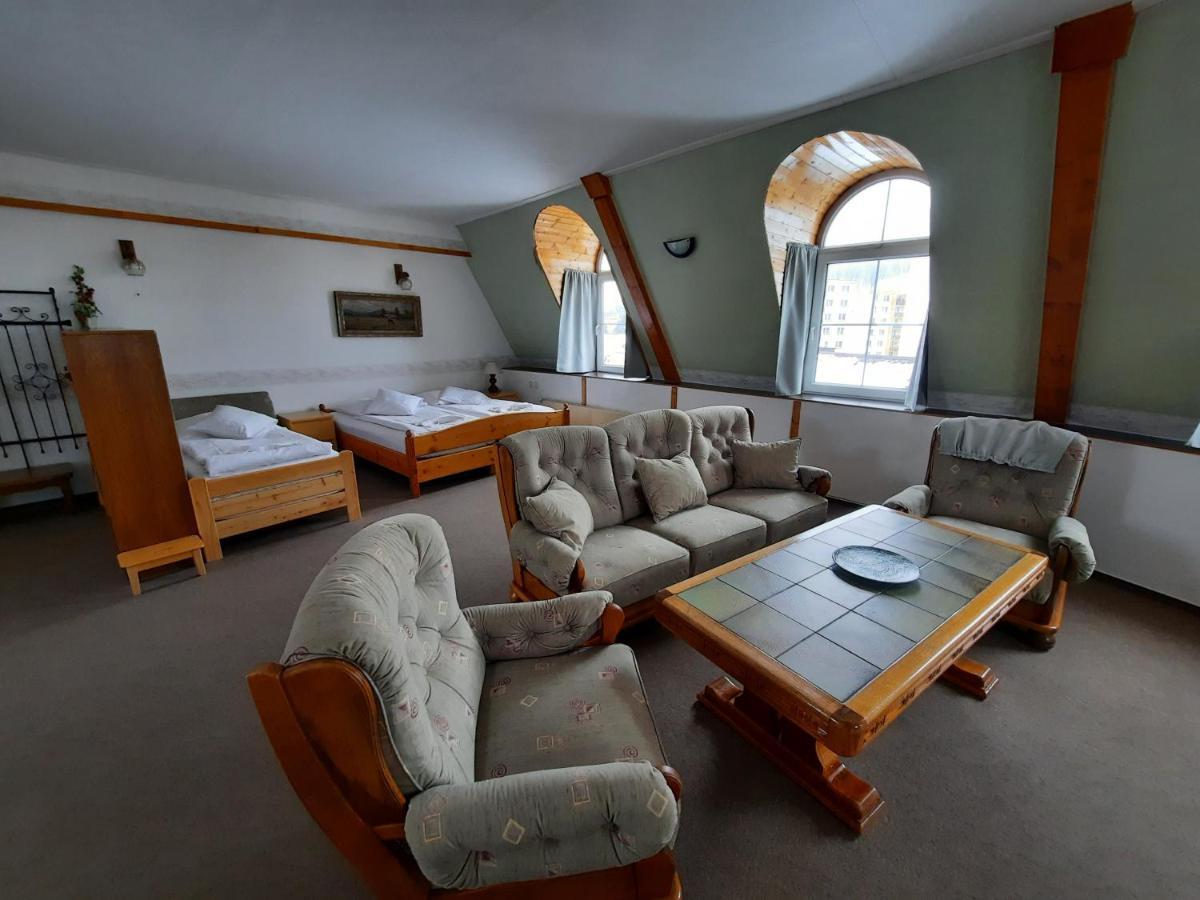Hotel Koruna Jeseník المظهر الخارجي الصورة
