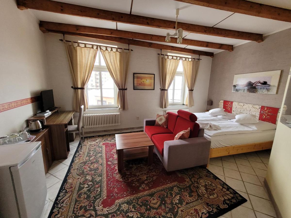 Hotel Koruna Jeseník المظهر الخارجي الصورة