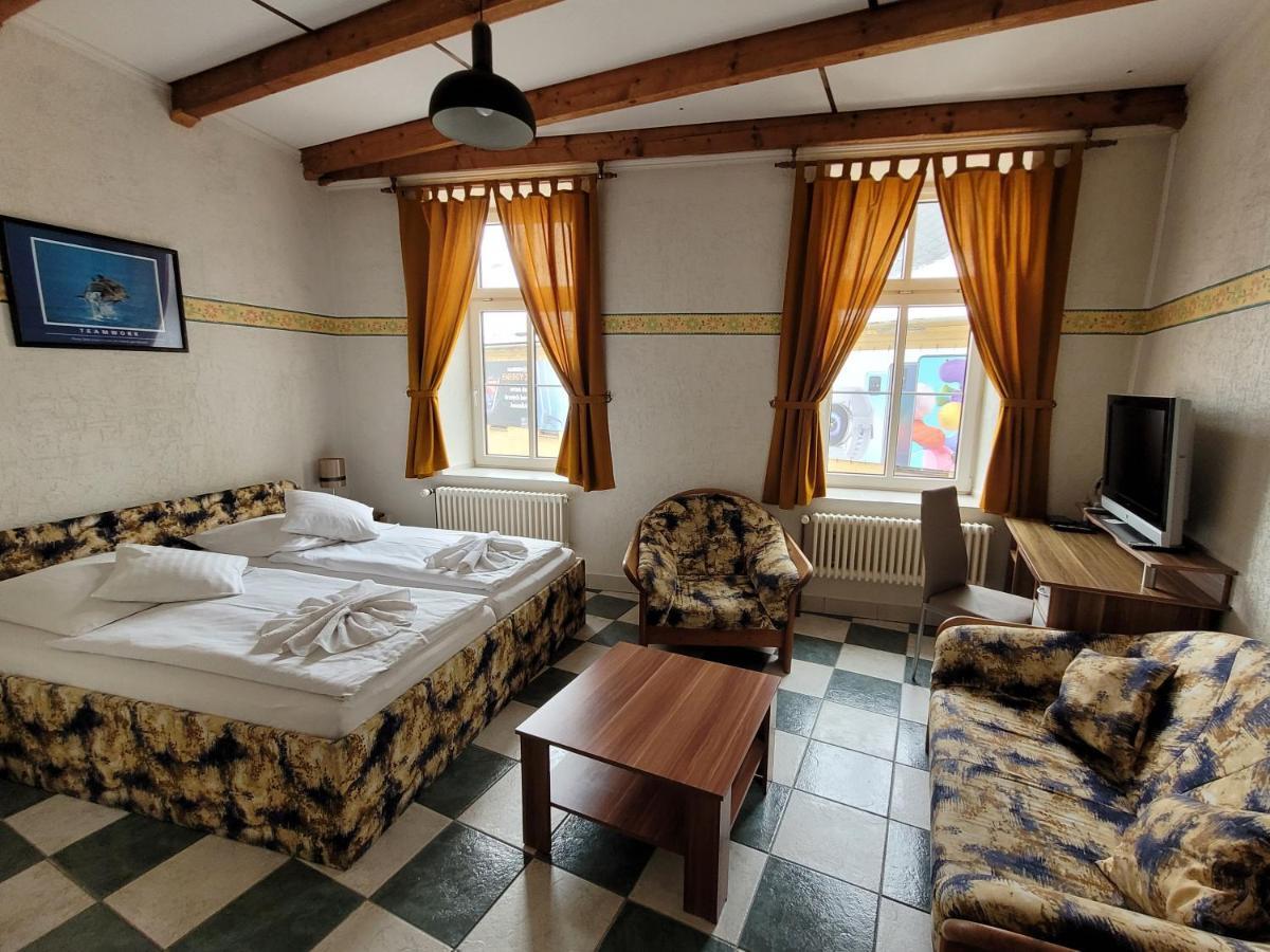 Hotel Koruna Jeseník المظهر الخارجي الصورة