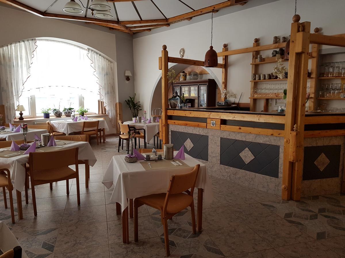 Hotel Koruna Jeseník المظهر الخارجي الصورة