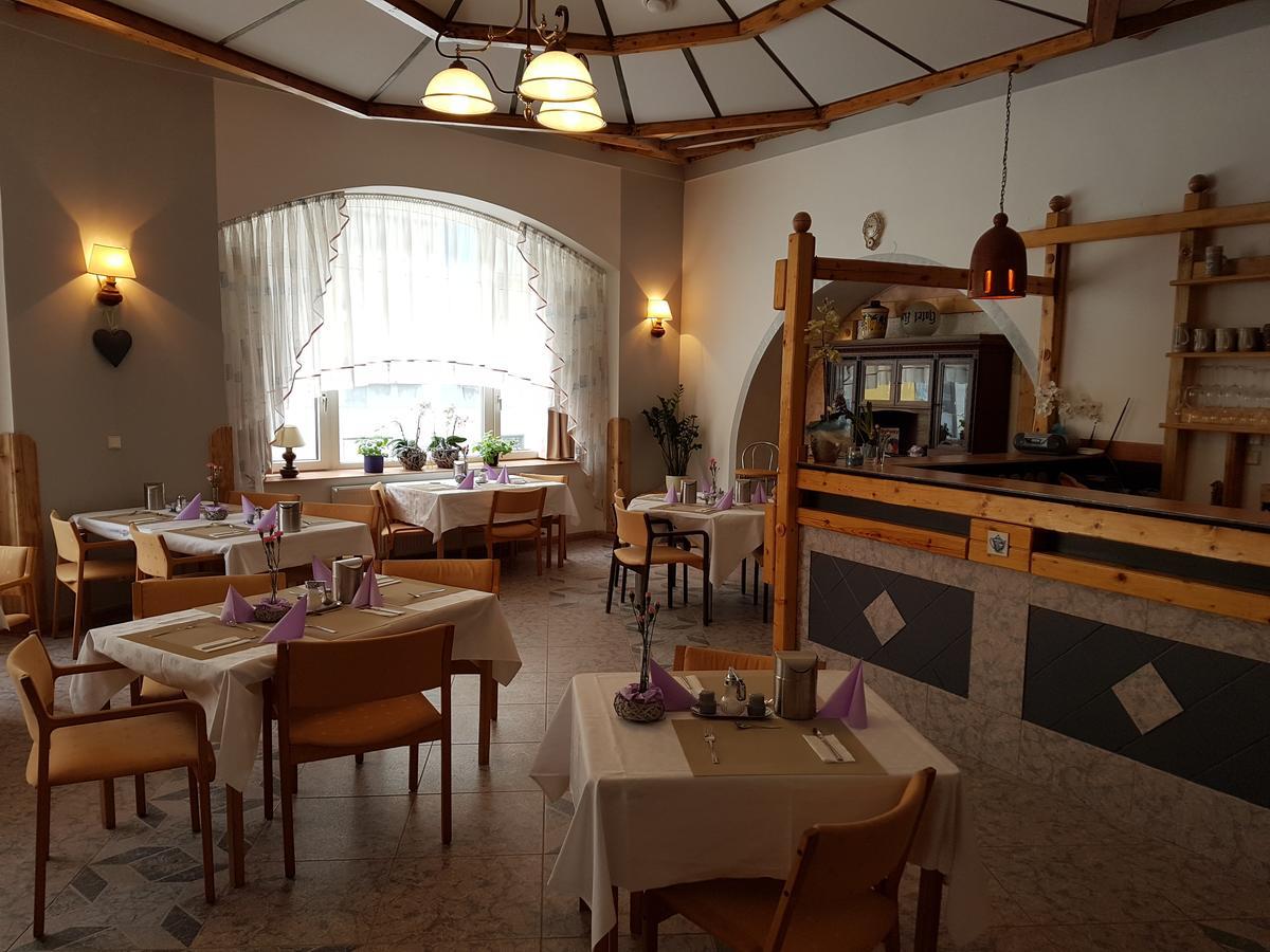 Hotel Koruna Jeseník المظهر الخارجي الصورة